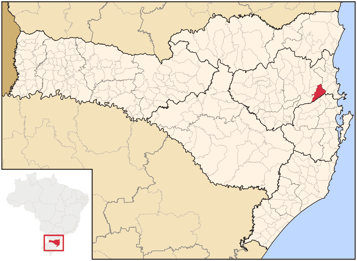 Mapa de localização do município de Brusque dentro do estado de Santa Catarina