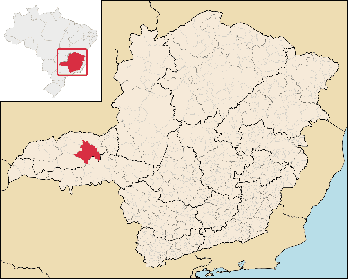 Mapa de Minas Gerais com a localização do município de Uberlândia destacada
